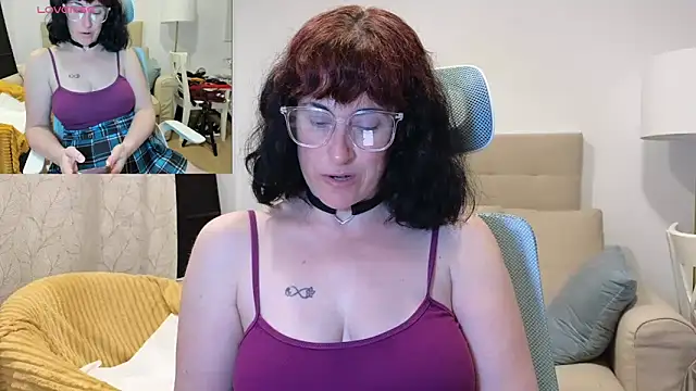 Snapshot of emmita69_ chatting on March 18, 2026, 11:19 pm emmita69 online show from March 18, 2026, 11:19 pm