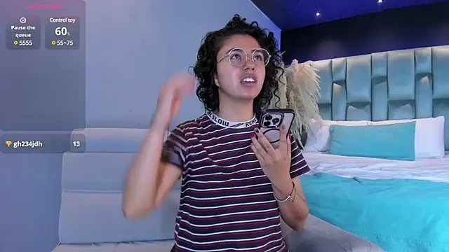 Snapshot of Amareto_ chatting on February 3, 2025, 2:02 pm Amareto online show from February 3, 2025, 2:02 pm