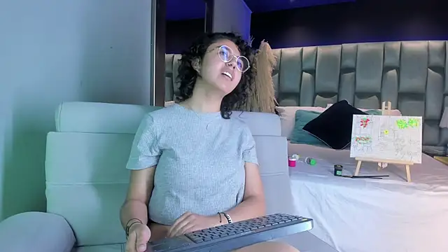 Snapshot of Amareto_ chatting on February 15, 2025, 2:11 pm Amareto online show from February 15, 2025, 2:11 pm