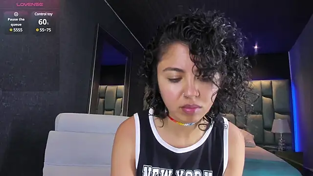 Snapshot of Amareto_ chatting on March 1, 2025, 10:34 am Amareto online show from March 1, 2025, 10:34 am