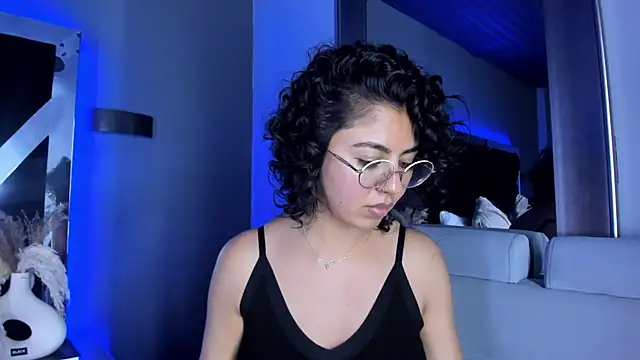 Snapshot of Amareto_ chatting on March 3, 2025, 5:18 pm Amareto online show from March 3, 2025, 5:18 pm