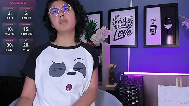 Snapshot of Amareto_ chatting on March 4, 2025, 5:45 pm Amareto online show from March 4, 2025, 5:45 pm