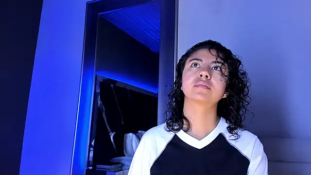 Snapshot of Amareto_ chatting on September 18, 2025, 1:13 pm Amareto online show from September 18, 2025, 1:13 pm