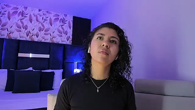 Snapshot of Amareto_ chatting on October 15, 2025, 11:10 am Amareto online show from October 15, 2025, 11:10 am