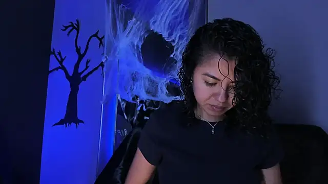 Snapshot of Amareto_ chatting on October 26, 2025, 11:49 am Amareto online show from October 26, 2025, 11:49 am