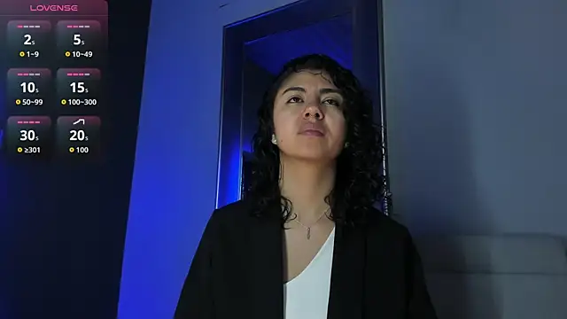 Snapshot of Amareto_ chatting on November 8, 2025, 11:43 am Amareto online show from November 8, 2025, 11:43 am