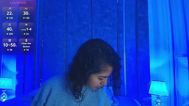 Snapshot of Amareto_ chatting on November 28, 2025, 11:35 am Amareto online show from November 28, 2025, 11:35 am