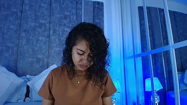 Amareto  online show from February 21, 2026, 1:01 pm