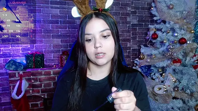 Lorena warren online show from December 18, 2025, 5:13 am