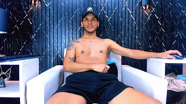 Snapshot of ricky_vill_ chatting on June 17, 2026, 12:07 pm ricky vill online show from June 17, 2026, 12:07 pm