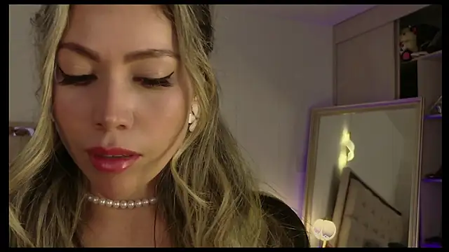 Ammy Castro online show from June 11, 2026, 10:41 pm