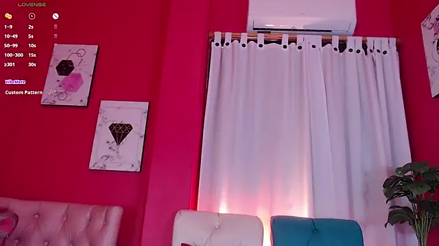 AleezaFrench online show from January 27, 2025, 2:24 pm