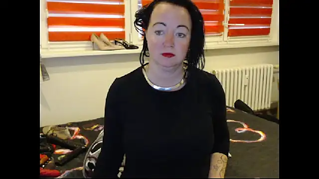 Alexie33 online show from November 8, 2025, 9:09 am