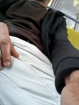 molozeb online show from October 5, 2025, 12:03 pm