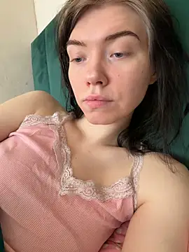 Lisaaa Alisa online show from February 26, 2026, 4:11 am