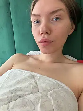 Snapshot of Lisaaa_Alisa chatting on June 16, 2026, 8:28 am Lisaaa Alisa online show from June 16, 2026, 8:28 am