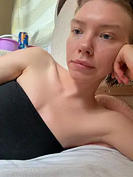 Snapshot of Lisaaa_Alisa chatting on June 27, 2026, 8:30 am Lisaaa Alisa online show from June 27, 2026, 8:30 am