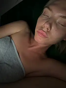 Snapshot of Lisaaa_Alisa chatting on July 8, 2026, 7:29 pm Lisaaa Alisa online show from July 8, 2026, 7:29 pm