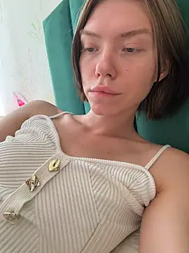 Snapshot of Lisaaa_Alisa chatting on July 22, 2026, 4:37 am Lisaaa Alisa online show from July 22, 2026, 4:37 am