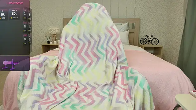 oliviiaa online show from November 10, 2025, 12:20 am