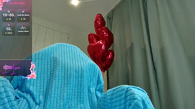 oliviiaa online show from March 17, 2026, 12:37 am