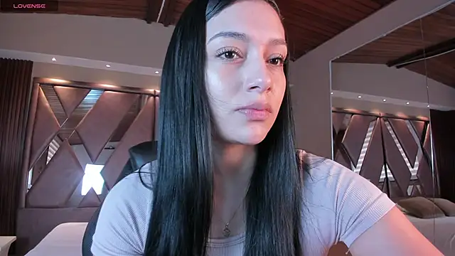 carina rossi online show from November 24, 2025, 12:38 pm