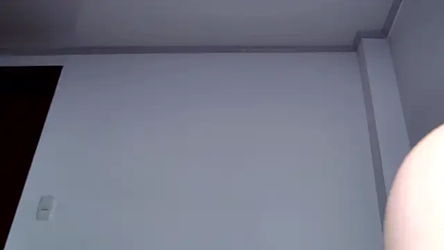 caarlywhitee online show from February 28, 2026, 1:17 am