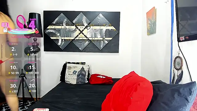 SARAMISHA online show from December 14, 2025, 8:13 pm