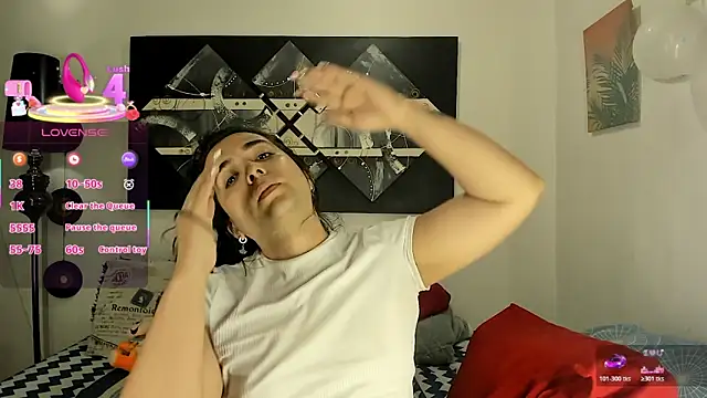 SARAMISHA online show from February 10, 2026, 2:04 am