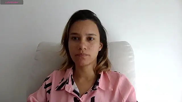Snapshot of SamanthaWatson chatting on June 7, 2026, 3:49 pm SamanthaWatson online show from June 7, 2026, 3:49 pm