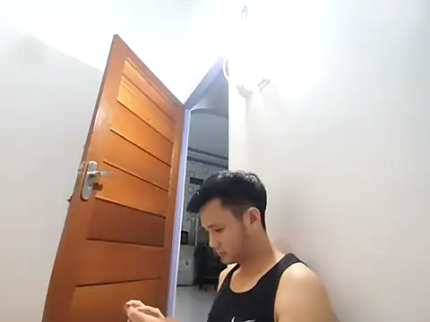 Snapshot of andi888999 chatting on November 10, 2025, 12:15 pm andi888999 online show from November 10, 2025, 12:15 pm