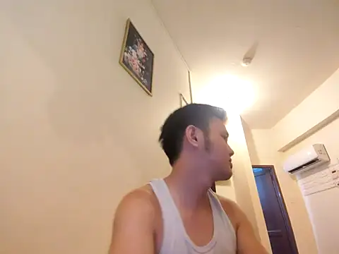 Snapshot of andi888999 chatting on January 18, 2026, 12:20 pm andi888999 online show from January 18, 2026, 12:20 pm