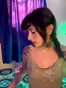 LiliJones  online show from November 3, 2025, 2:29 pm