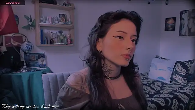 LiliJones  online show from March 1, 2026, 6:54 pm