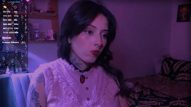 LiliJones  online show from March 21, 2026, 8:12 pm