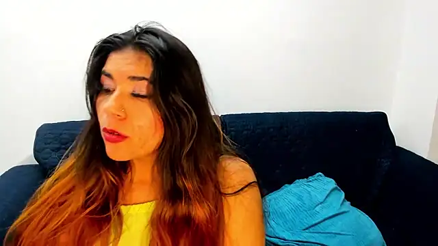 Luna Dumont online show from February 16, 2025, 11:59 pm