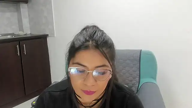 Snapshot of Luna_Dumont chatting on December 20, 2025, 11:17 am Luna Dumont online show from December 20, 2025, 11:17 am