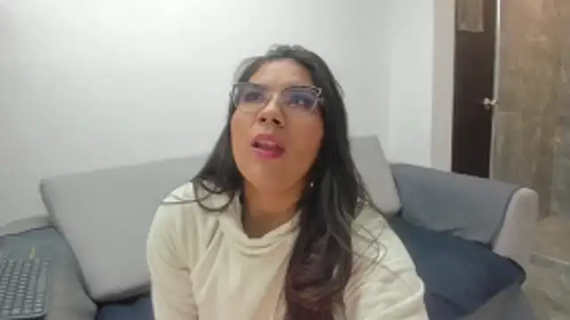 Snapshot of Luna_Dumont chatting on January 7, 2026, 11:12 am Luna Dumont online show from January 7, 2026, 11:12 am