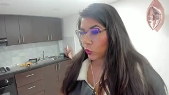 Snapshot of Luna_Dumont chatting on February 19, 2026, 11:06 am Luna Dumont online show from February 19, 2026, 11:06 am