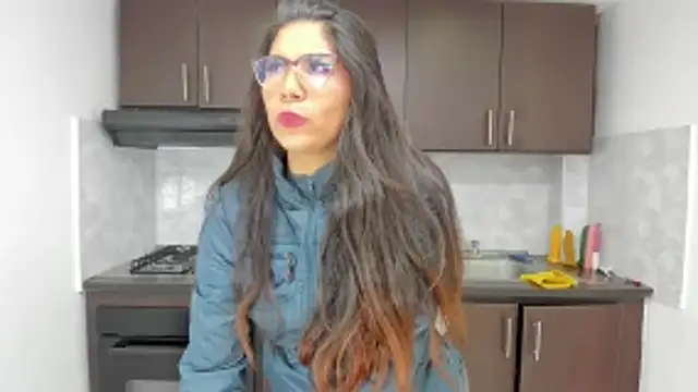 Luna Dumont online show from May 19, 2026, 11:16 am