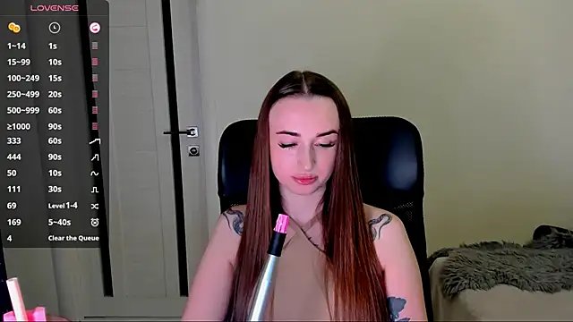 Kimmberr online show from November 14, 2025, 4:44 am