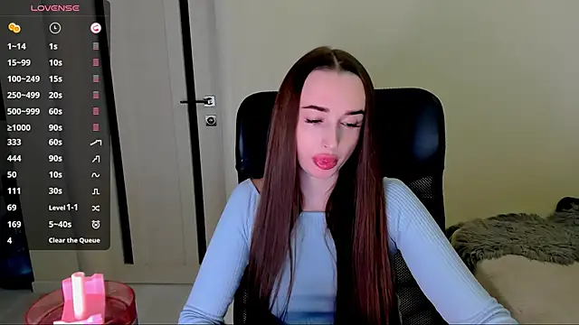 Kimmberr online show from December 19, 2025, 2:40 am