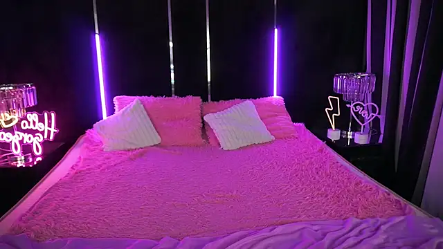 CocoSecretss online show from October 22, 2025, 7:08 am