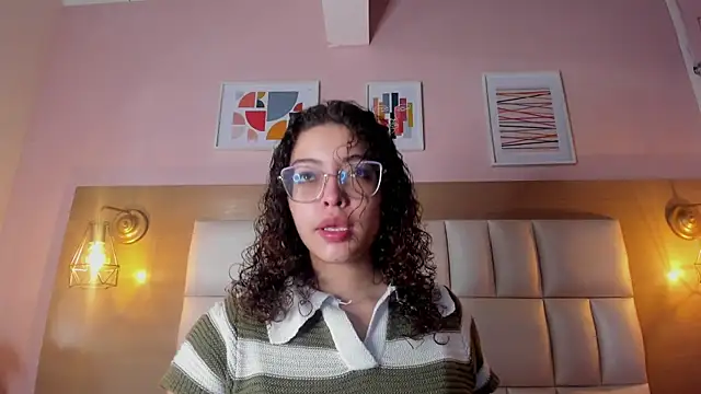 Dollar-girl online show from January 13, 2025, 12:13 pm