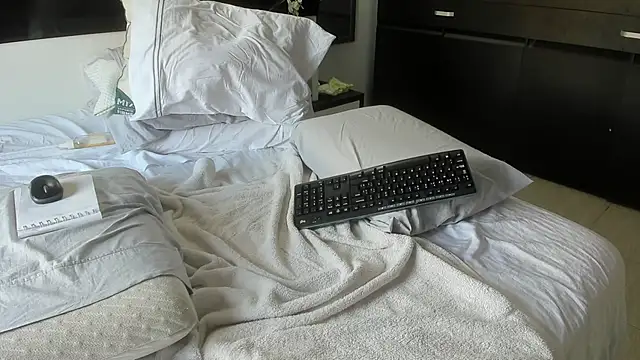 Snapshot of SebaxttianCock chatting on June 1, 2026, 9:05 pm SebaxttianCock online show from June 1, 2026, 9:05 pm