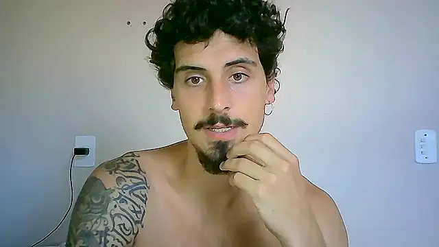 Snapshot of milkoffe chatting on January 6, 2025, 5:27 pm milkoffe online show from January 6, 2025, 5:27 pm