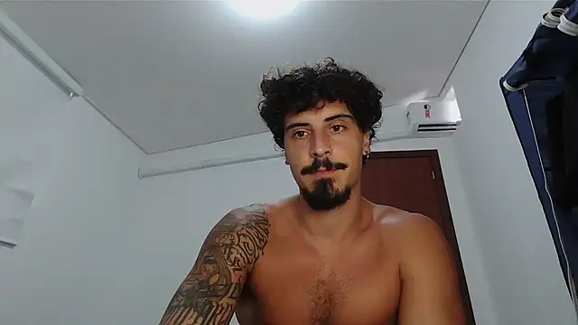 Snapshot of milkoffe chatting on February 8, 2026, 2:53 pm milkoffe online show from February 8, 2026, 2:53 pm