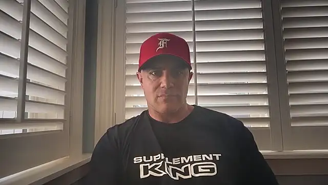 Snapshot of Bad_daddy21 chatting on March 12, 2026, 6:36 pm Bad daddy21 online show from March 12, 2026, 6:36 pm