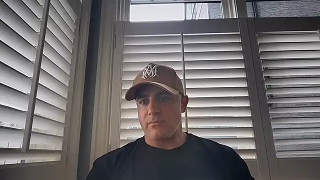 Snapshot of Bad_daddy21 chatting on March 17, 2026, 5:16 pm Bad daddy21 online show from March 17, 2026, 5:16 pm