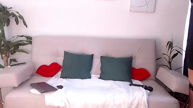 NicollColeman online show from November 20, 2025, 3:12 pm